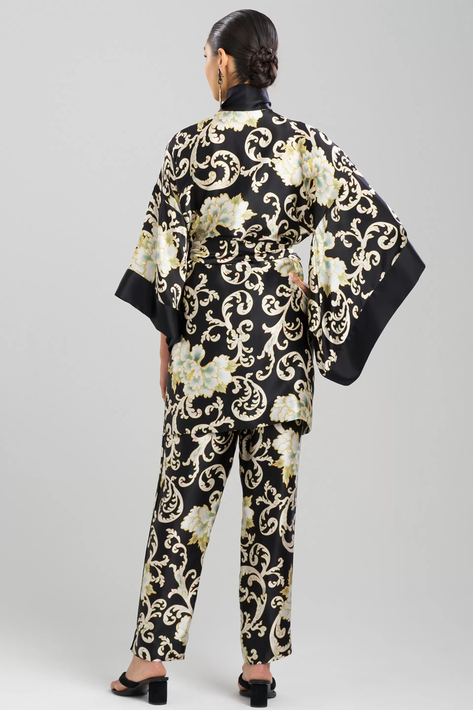 Natori Robes & Kimonos<Camille Floral Scroll Kimono Silk Wrap Black/Gold