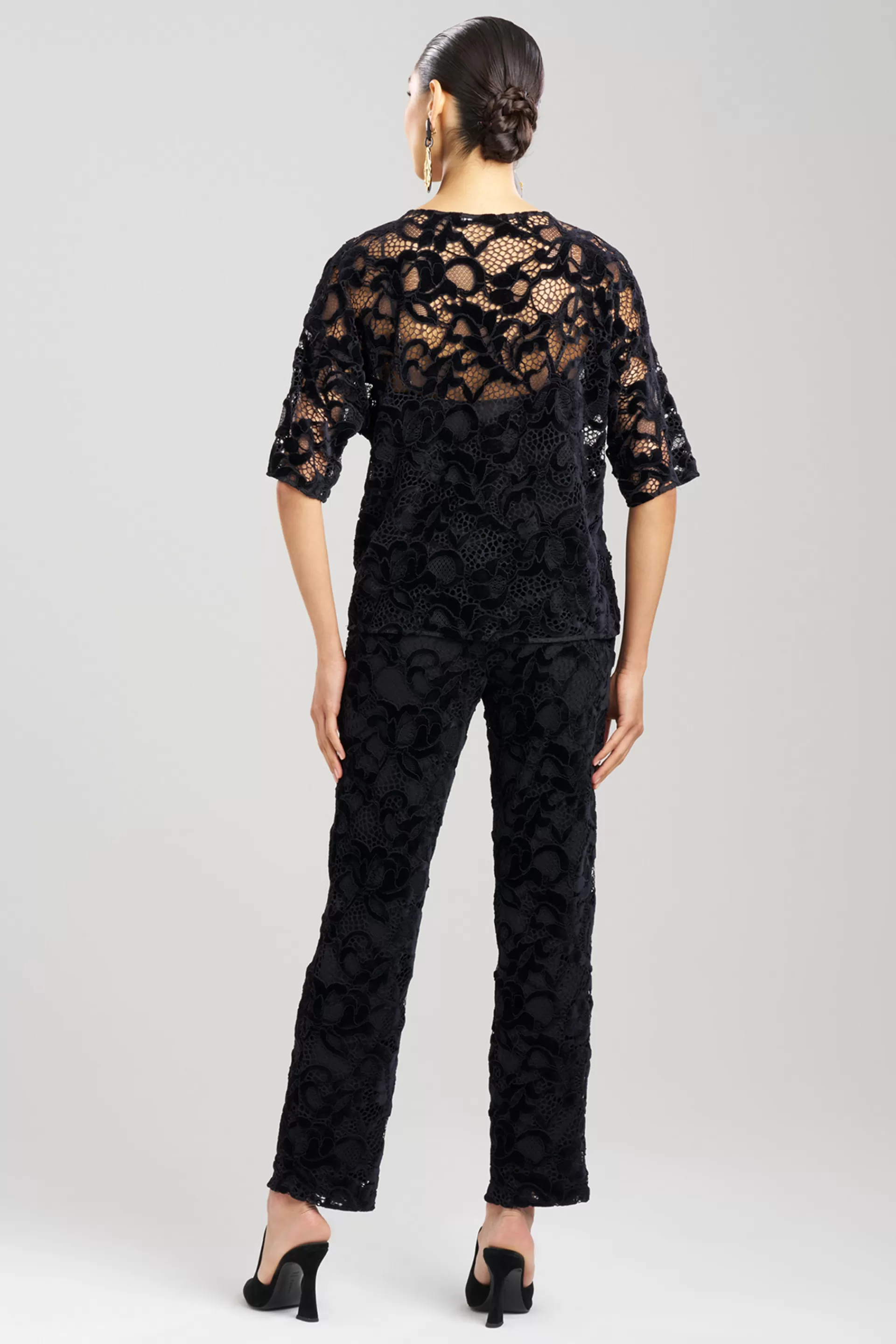 Natori Tops, Shirts & Tunics<Chenille Lace Square Top Black