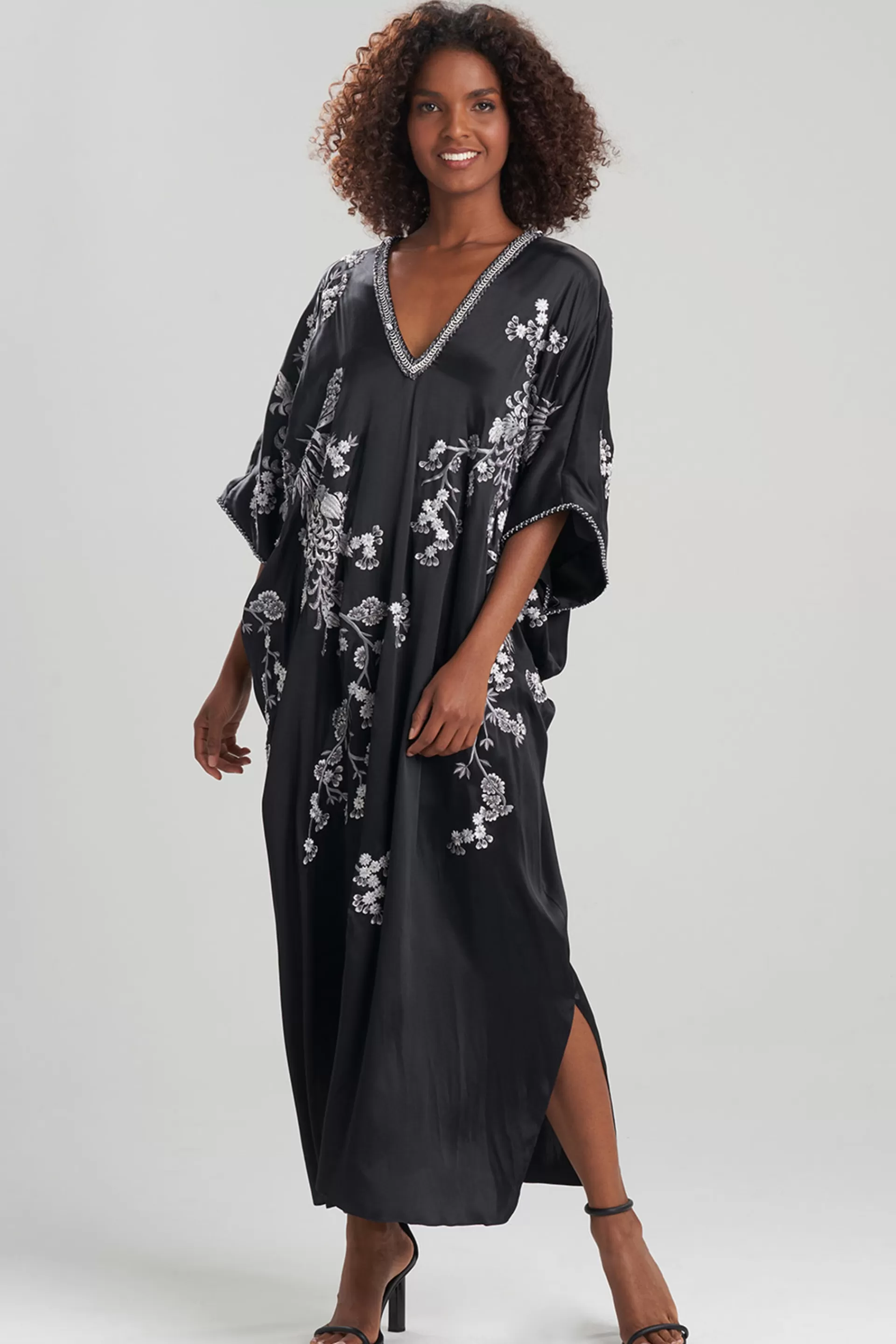 Natori Couture Caftans<Couture Silk Embroidered Caftan Black