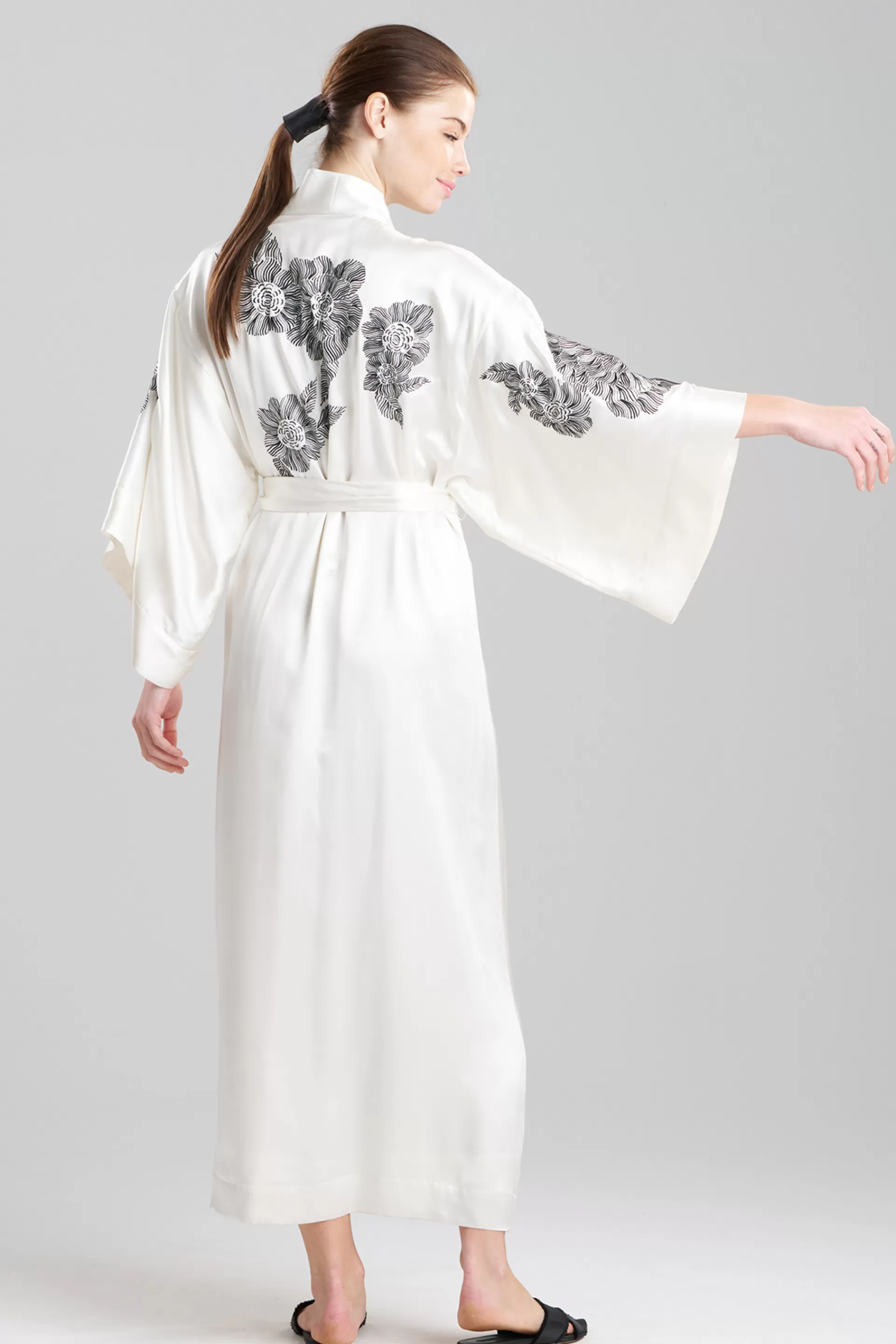 Natori Couture Robes<Couture Miyoshi Embroidered Silk Robe Warm White