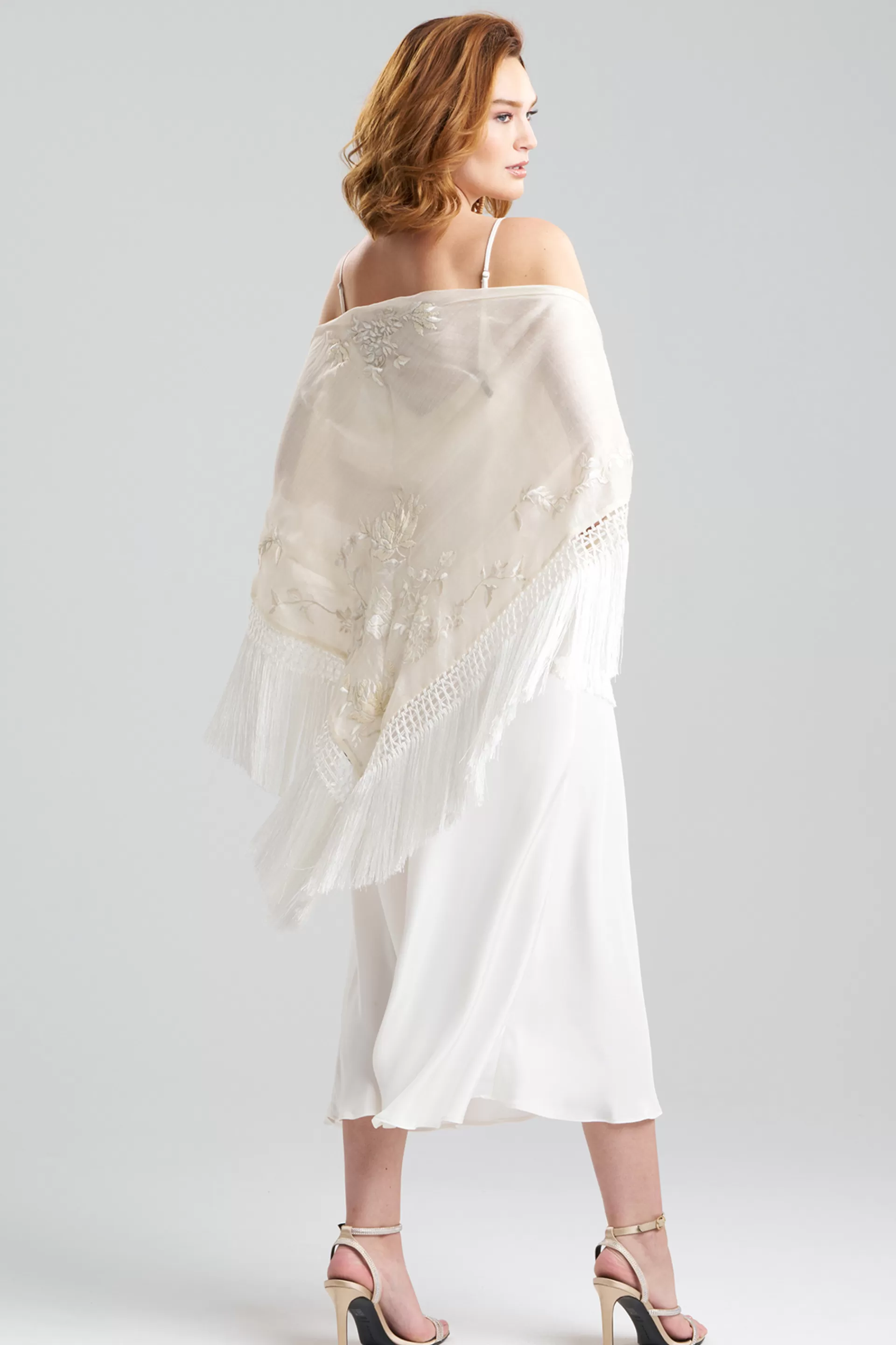 Natori Couture Coats | Scarves & Shawls<Couture Piña Embroidered Shawl Natural