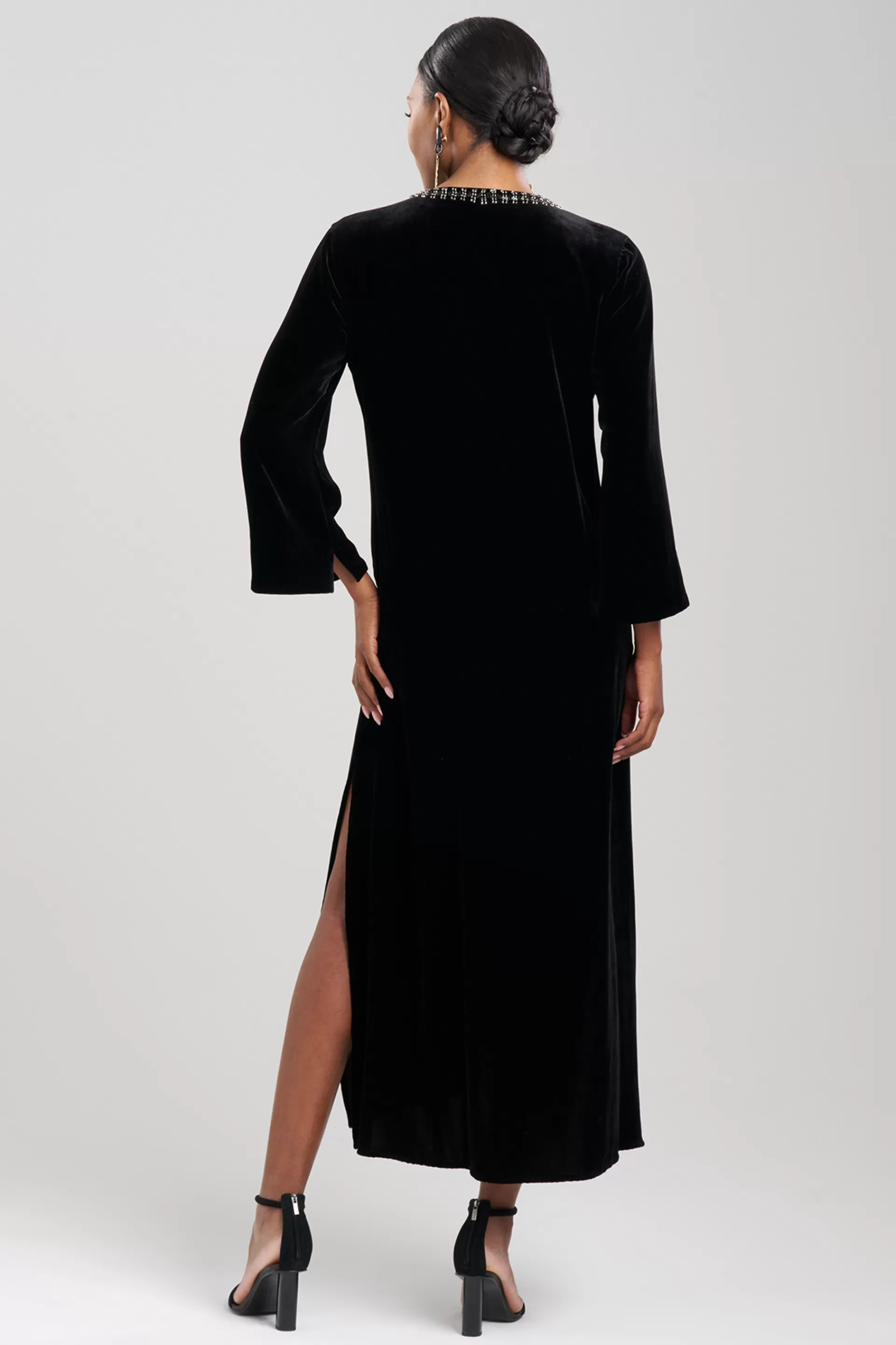 Natori Couture Caftans<Couture Velvet Beaded Silk Caftan Black