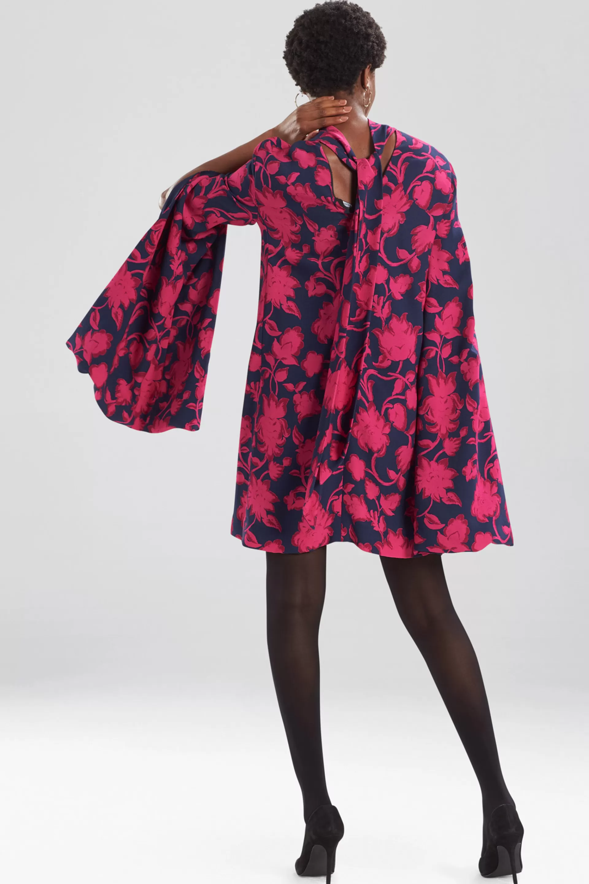 Natori Dresses<Ikebana Floral Cape Dress Acai