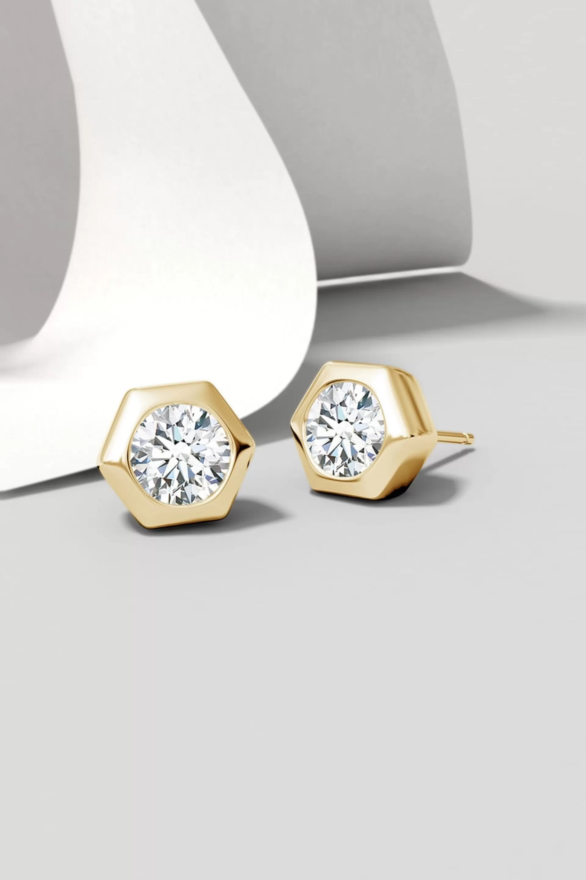 Natori Earrings | Indochine<Indochine 14k Hexagon 4mm Diamond Solitaire Stud Earrings 14K Yellow Gold