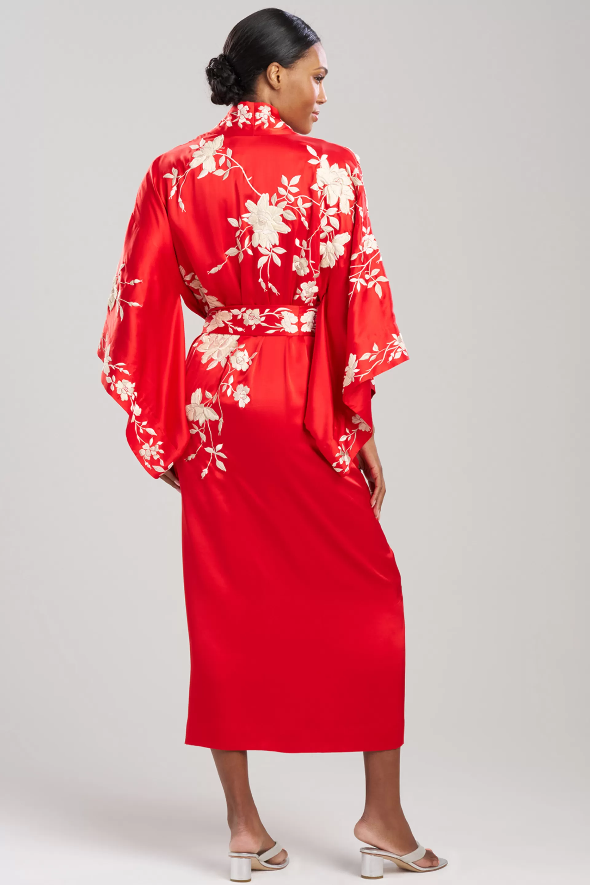 Natori Robes & Kimonos<Key Essentials Embroidered Kimono Tassel Silk Robe Scarlet