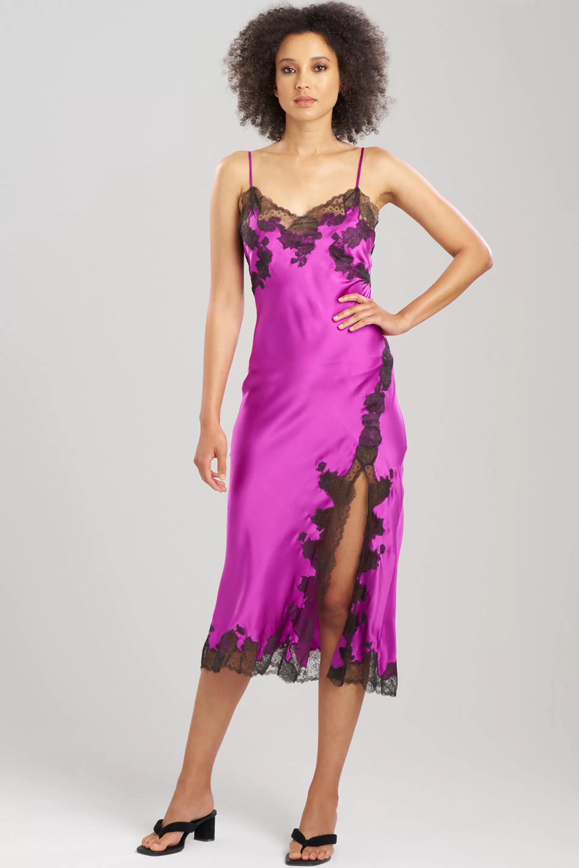 Natori Gowns<Lolita Lace Slit Silk Gown