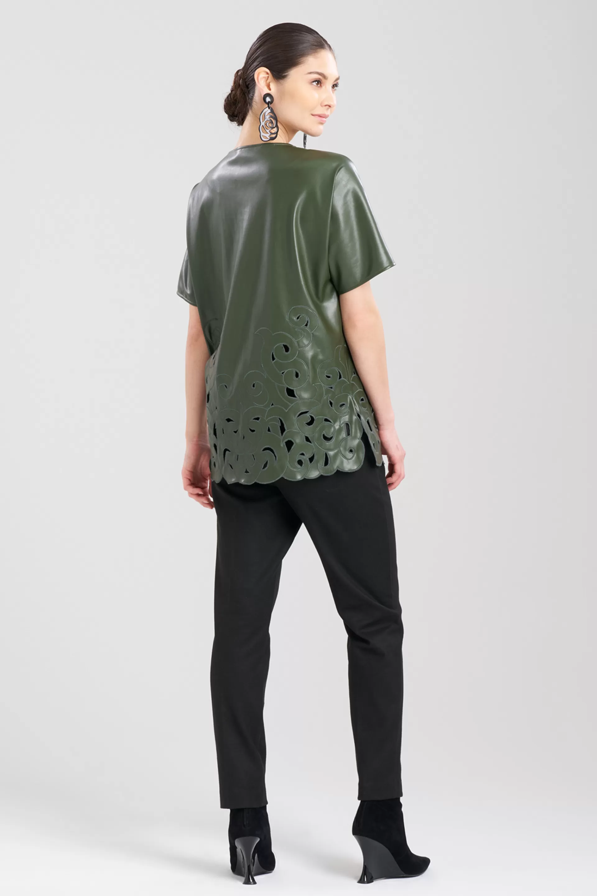 Natori Tops, Shirts & Tunics<Vegan Luxe Lambskin Embroidered T-Shirt Tunic Dark Olive