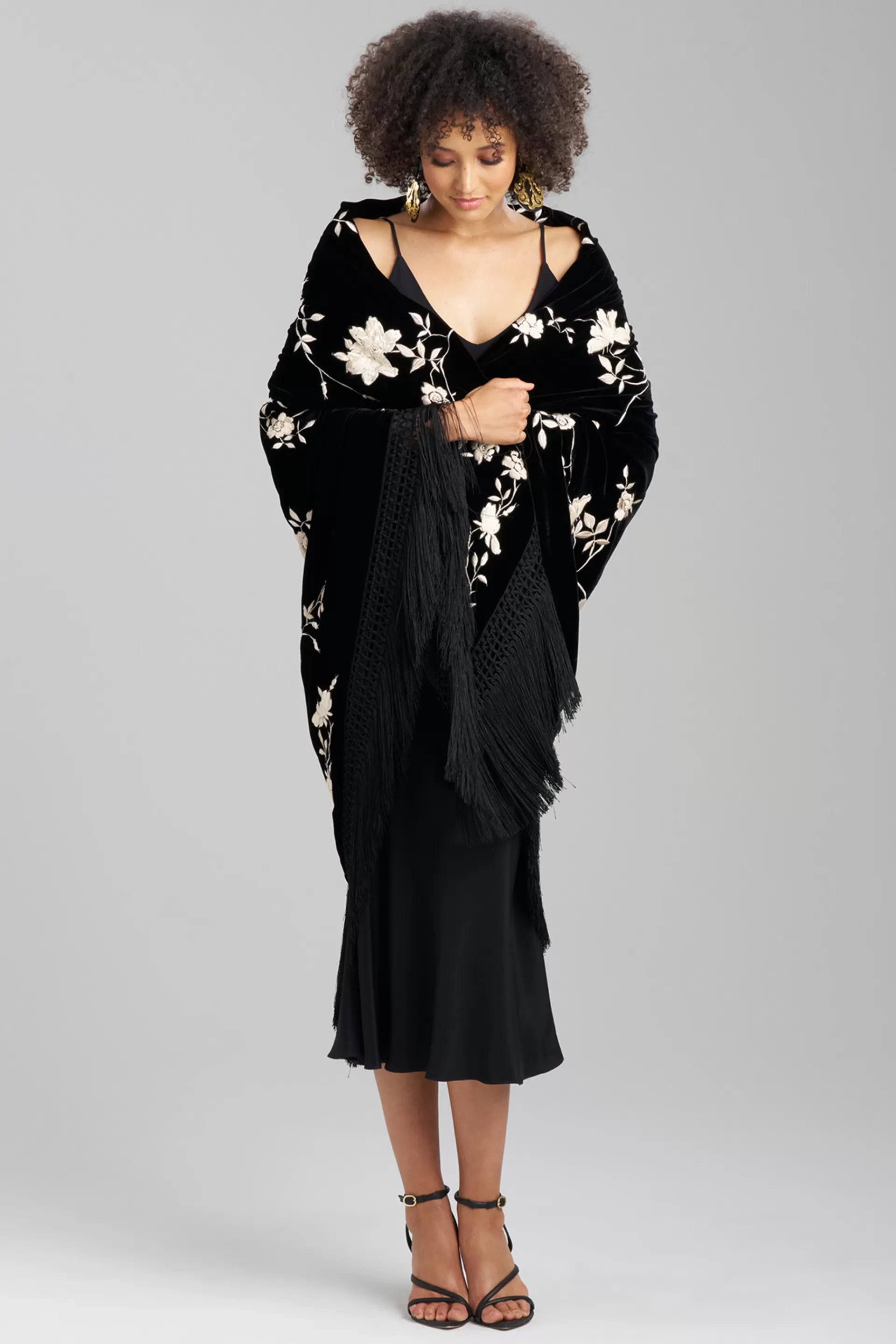 Natori Scarves & Shawls<Velvet Silk Embroidered Shawl Black